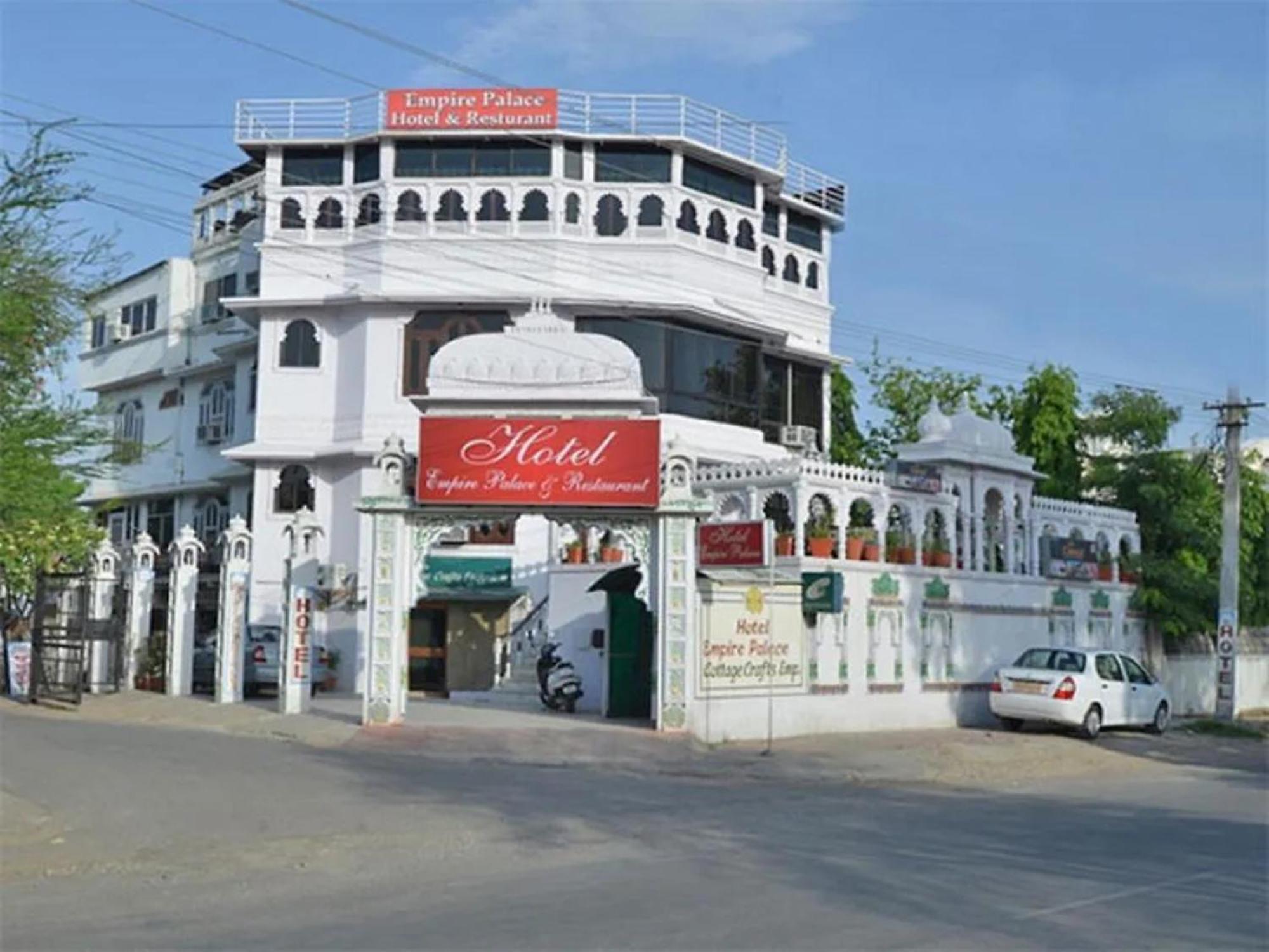 Empire Palace Hotel Udaipur Bagian luar foto